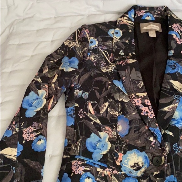 Blazer. Floral by Forever21 - Picture 2 of 6
